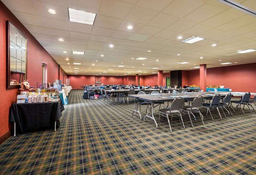 ホテル Quality Inn And Suites Fairgrounds   Syracuse