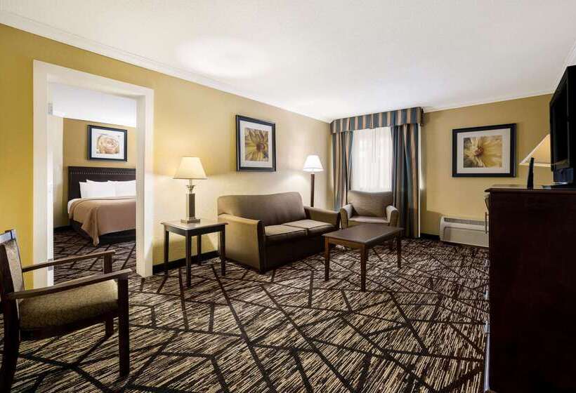 ホテル Quality Inn And Suites Fairgrounds   Syracuse