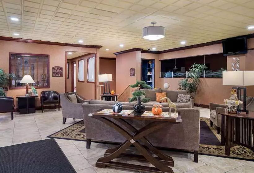 هتل Quality Inn And Suites Fairgrounds   Syracuse