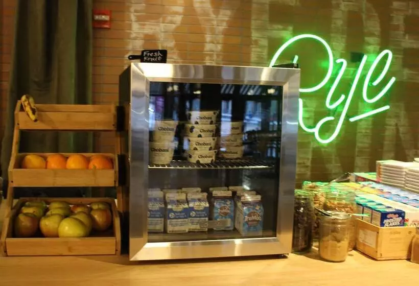 هتل Crowne Plaza   Chicago West Loop, An Ihg