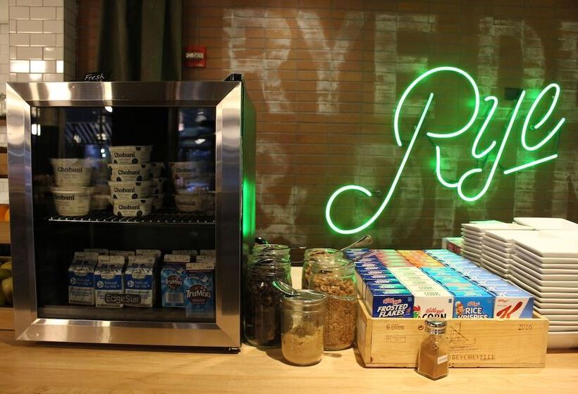 בית מלון כפרי Crowne Plaza   Chicago West Loop, An Ihg