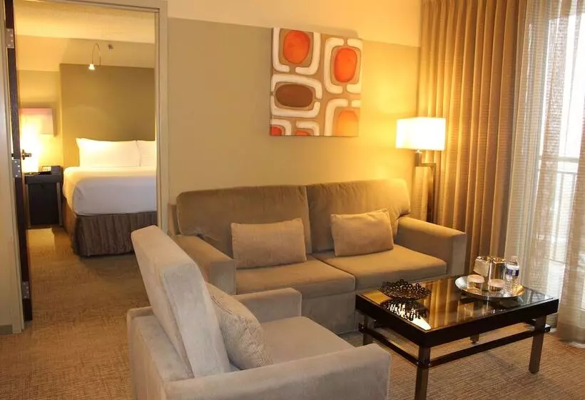 هتل Crowne Plaza   Chicago West Loop, An Ihg