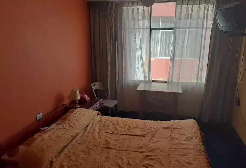 ホテル Embajador Puno