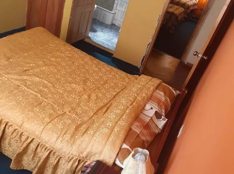 ホテル Embajador Puno