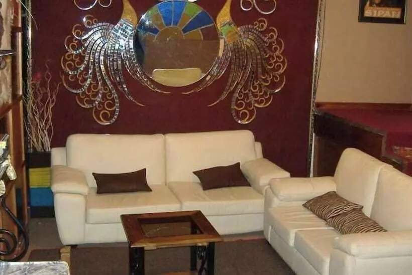 ホテル Embajador Puno