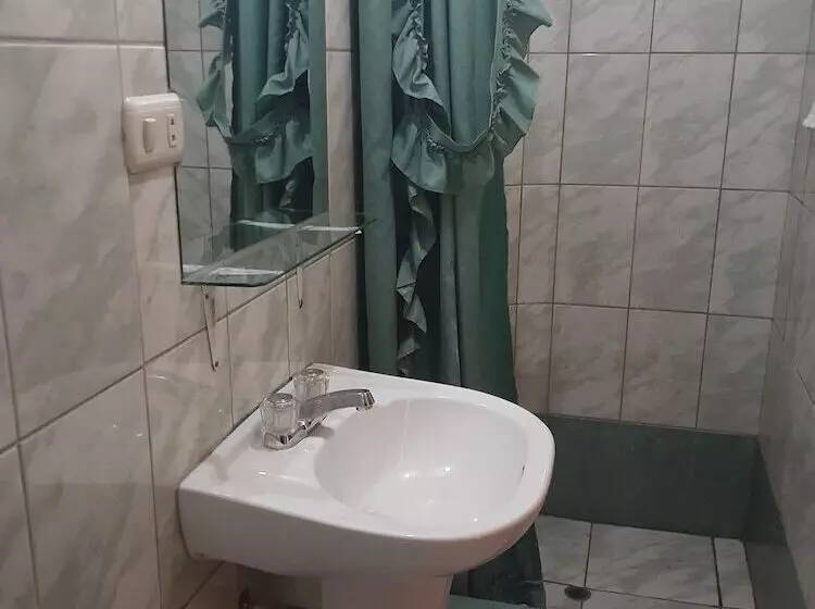 ホテル Embajador Puno