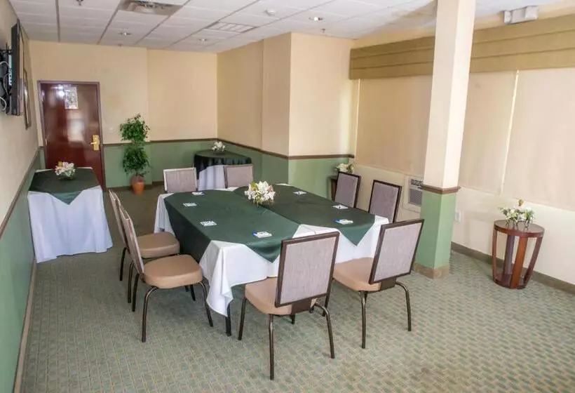 ホテル Holiday Inn Express & Suites Cocoa, An Ihg