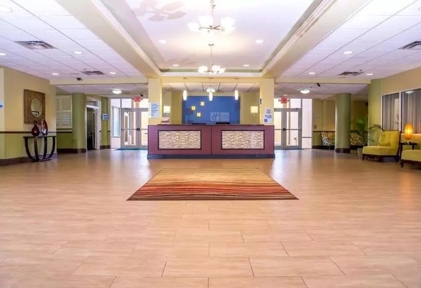ホテル Holiday Inn Express & Suites Cocoa, An Ihg