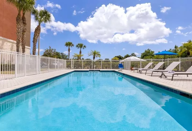 Holiday Inn Express Hotel & Suites Fort Pierce West, An Ihg