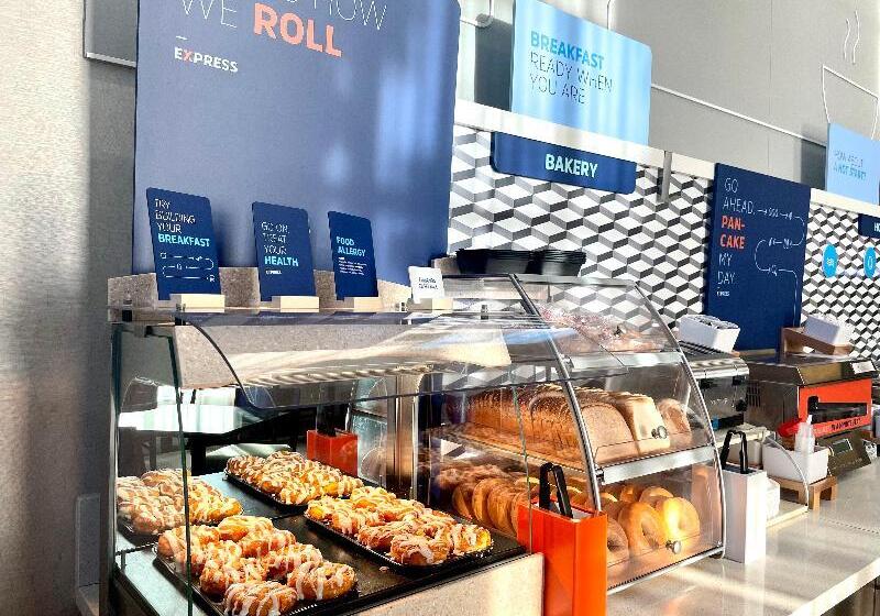 Holiday Inn Express Hotel & Suites Hermosa Beach, An Ihg