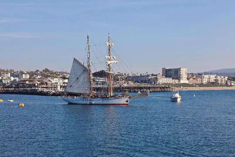 Holiday Inn Express Hotel & Suites Hermosa Beach, An Ihg