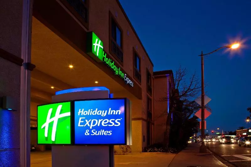 Holiday Inn Express Hotel & Suites Hermosa Beach, An Ihg