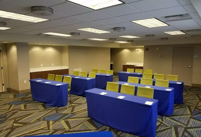 Holiday Inn Express Hotel & Suites Jacksonville South, An Ihg