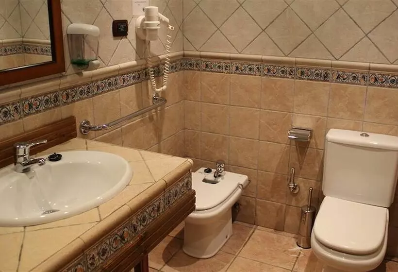 Отель Hospedería Castillo del Papa Luna