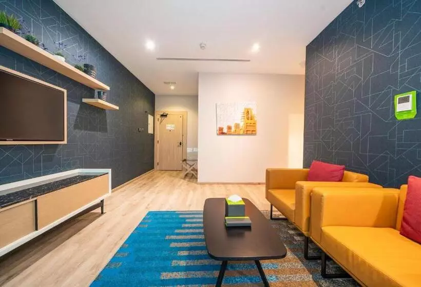 هتل La Quinta By Wyndham Dubai Jumeirah