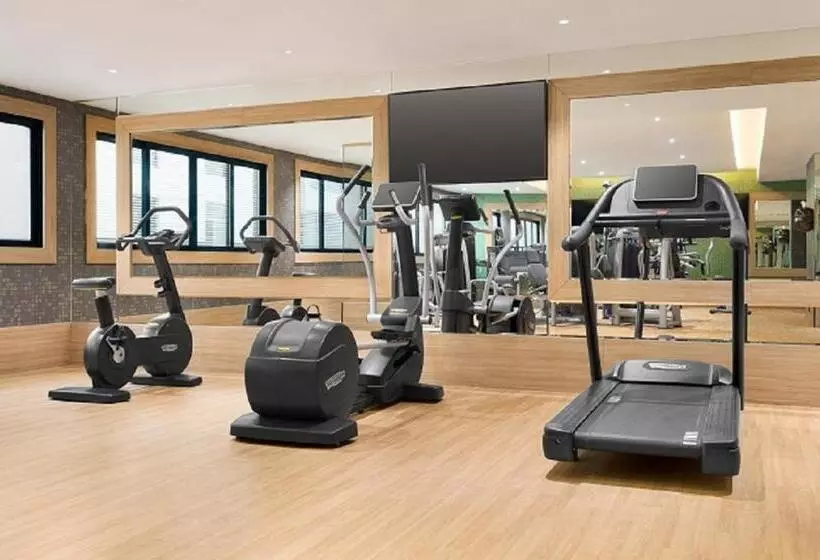 هتل La Quinta By Wyndham Dubai Jumeirah