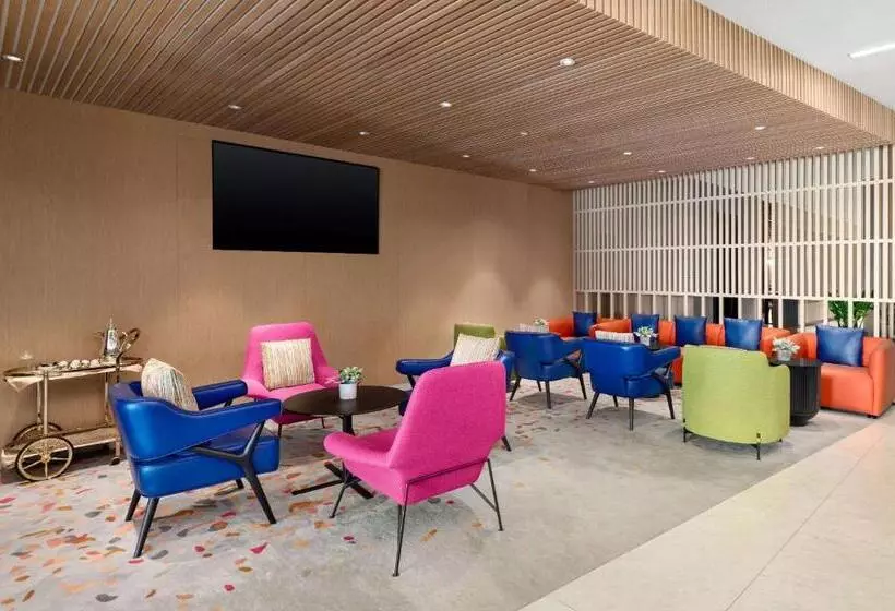 هتل La Quinta By Wyndham Dubai Jumeirah