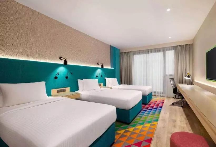 هتل La Quinta By Wyndham Dubai Jumeirah