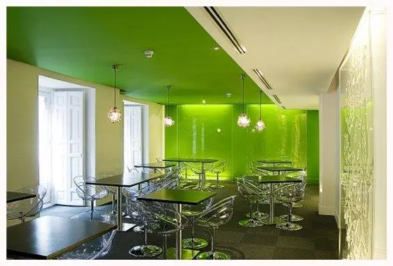 Hotel Room Mate Mario