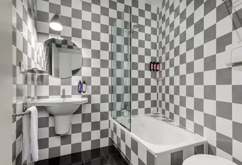 هتل Room Mate Mario