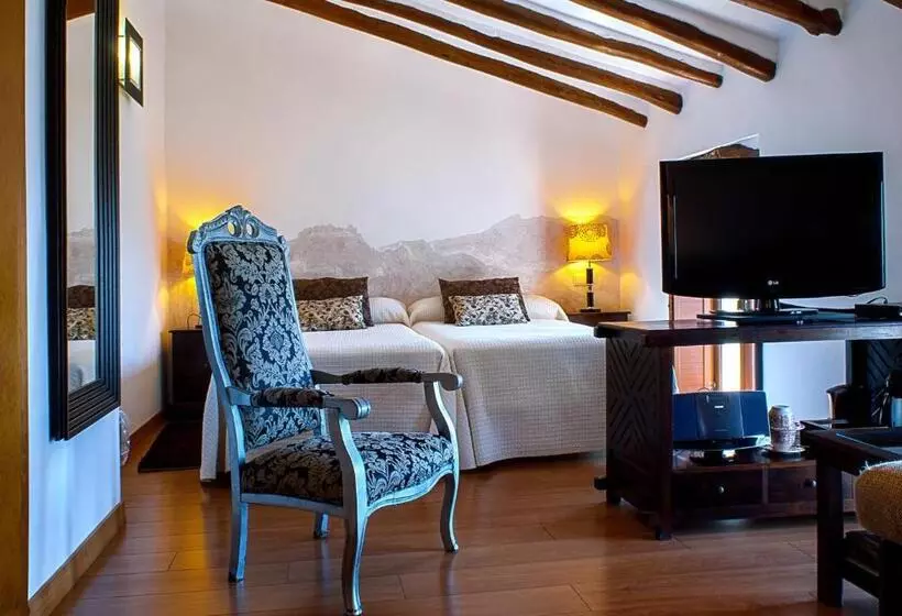 Сельский отель Cases Noves   Boutique Accommodation   Adults Only