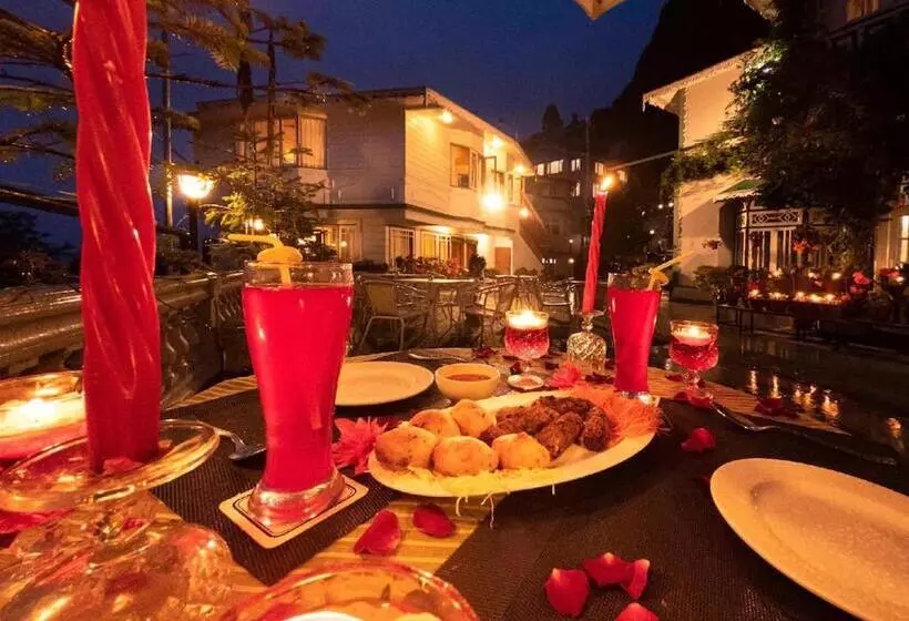 ホテル Udaan Dekeling Resort Darjeeling