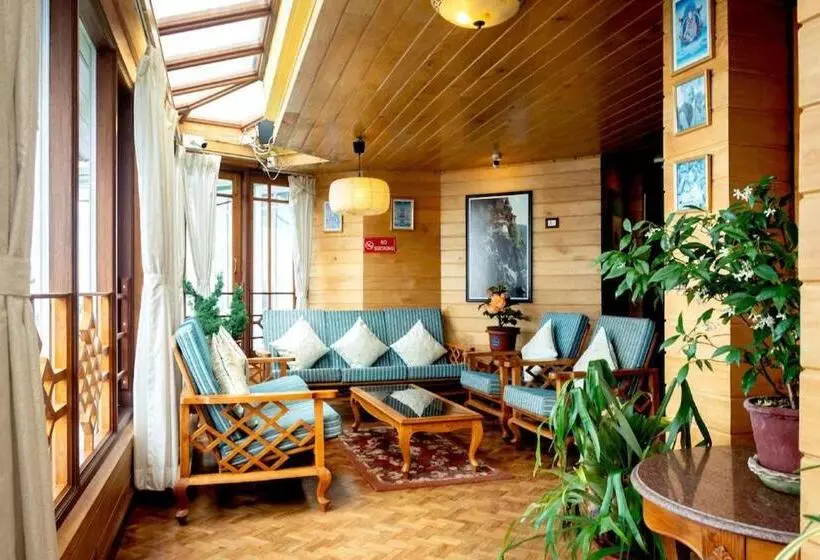 ホテル Udaan Dekeling Resort Darjeeling