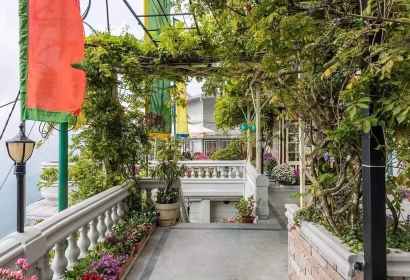 ホテル Udaan Dekeling Resort Darjeeling
