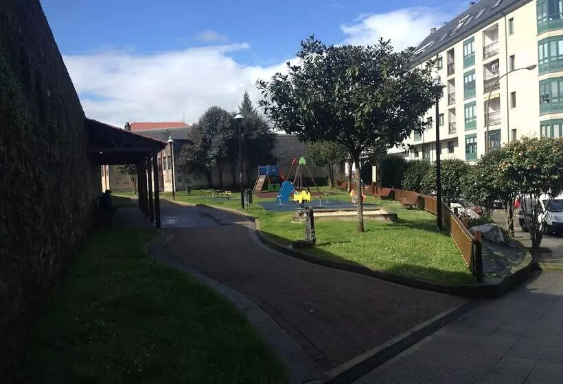 فندق Villa De Betanzos