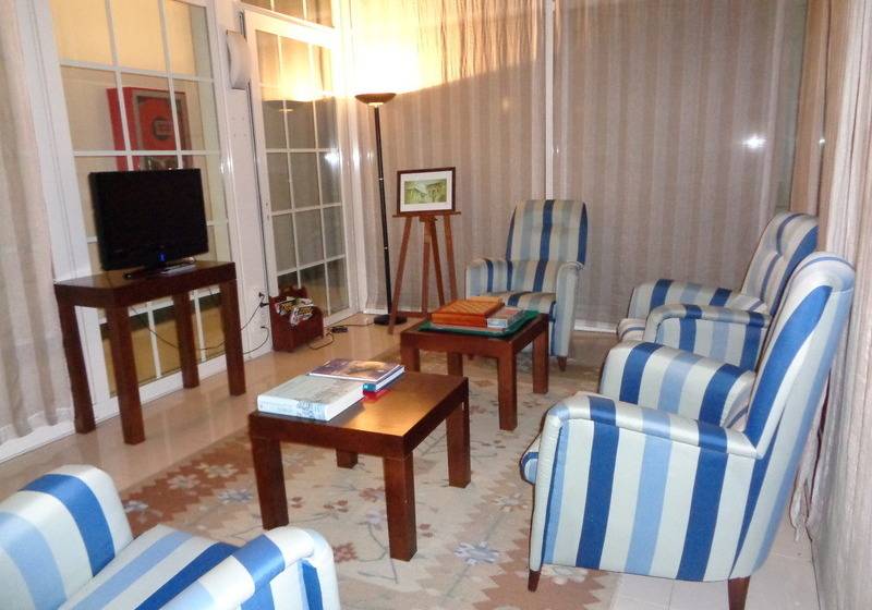 هتل Villa De Betanzos