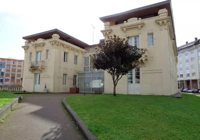 فندق Villa De Betanzos