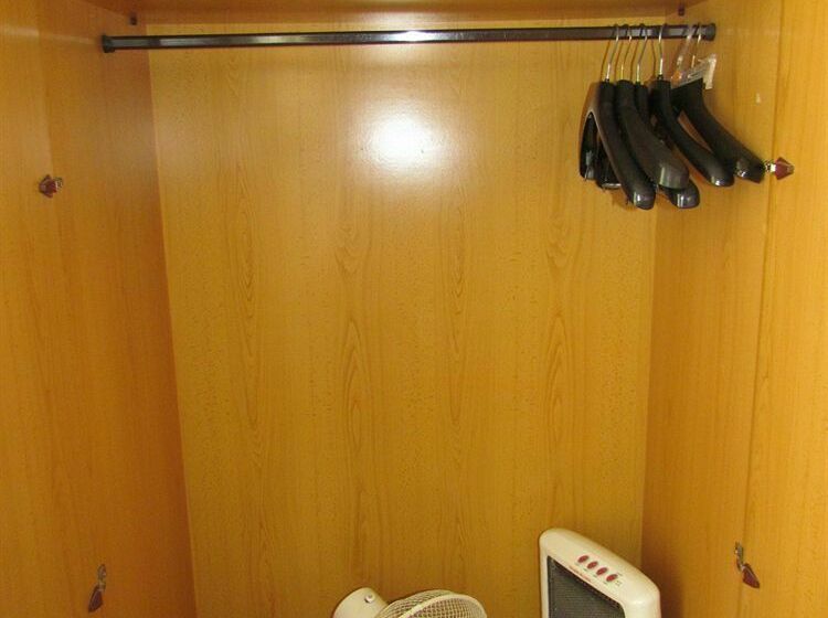 Пансион Barcelona City Ramblas