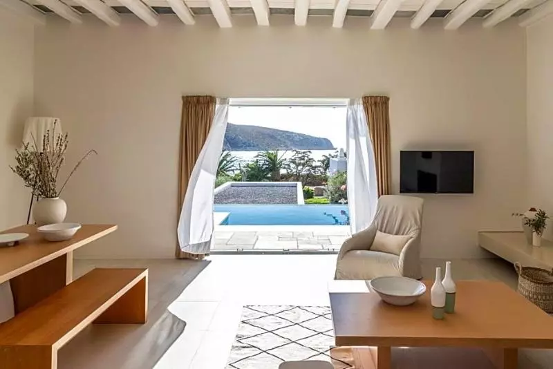 Elies Resorts