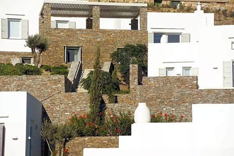 Elies Resorts