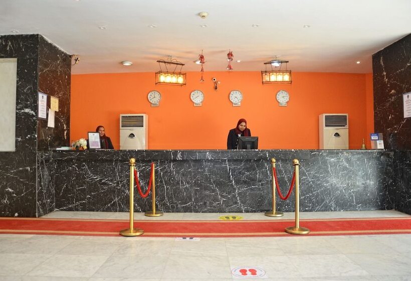 هتل Aracan Pyramid