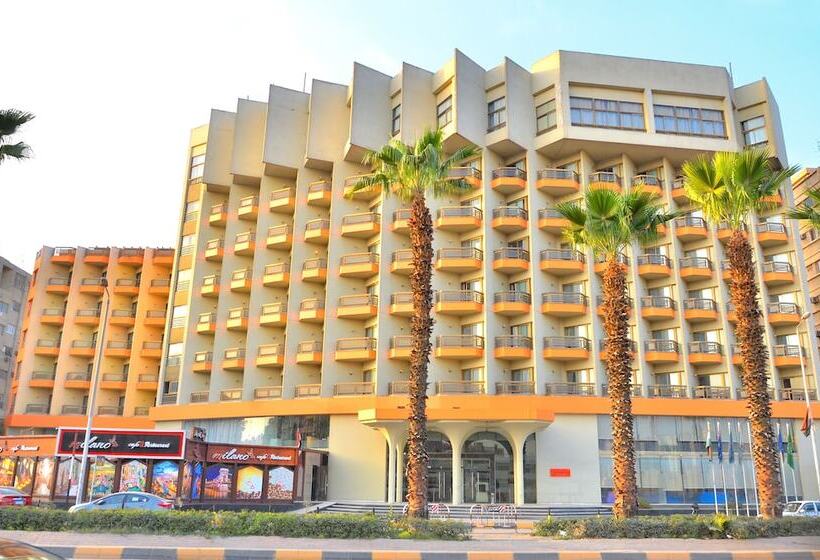 هتل Aracan Pyramid