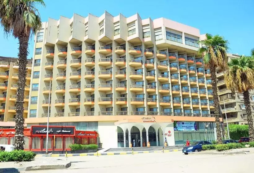 هتل Aracan Pyramid