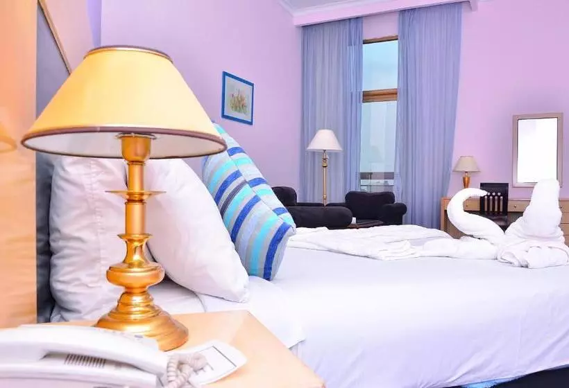 هتل Aracan Pyramid