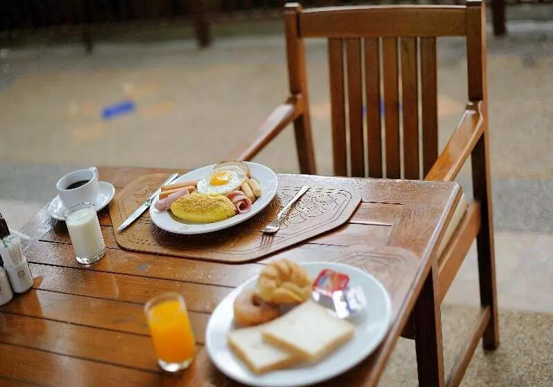 Baumanburi Hotel Patong