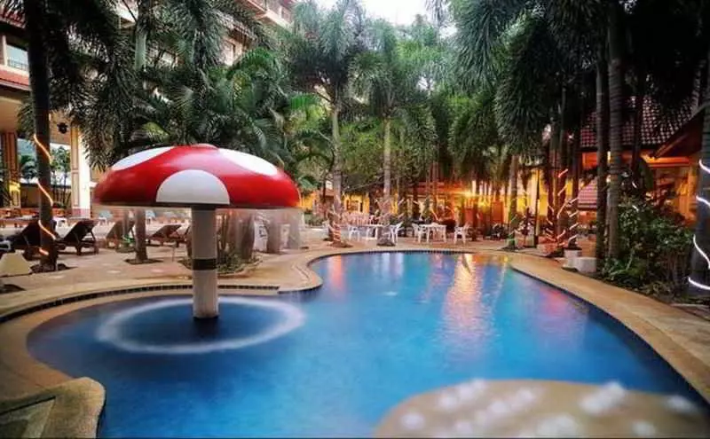 Baumanburi Hotel Patong