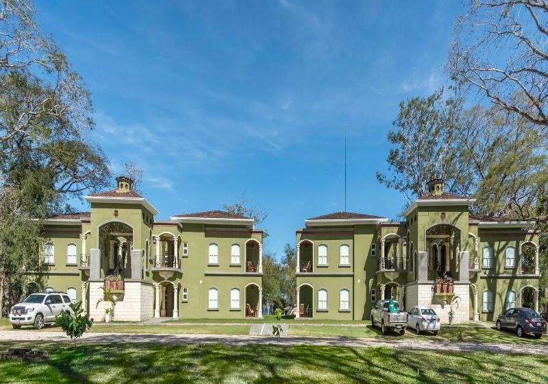 هتل Casa Conde Del Mar