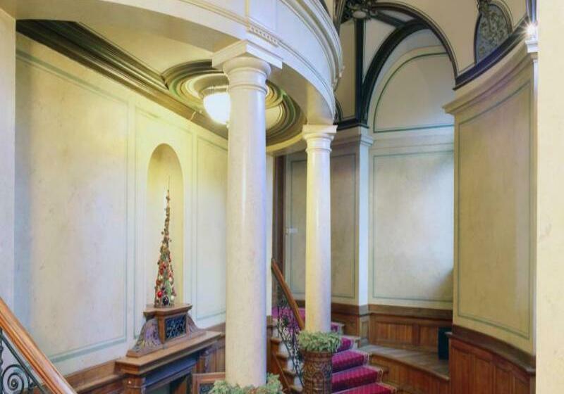 هتل Europa Royale Riga