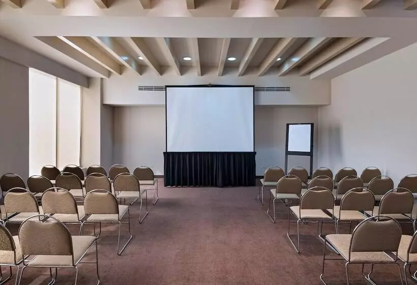 호텔 Four Points By Sheraton Galerias Monterrey