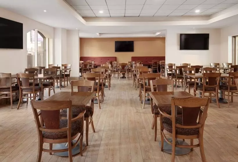 호텔 Four Points By Sheraton Galerias Monterrey