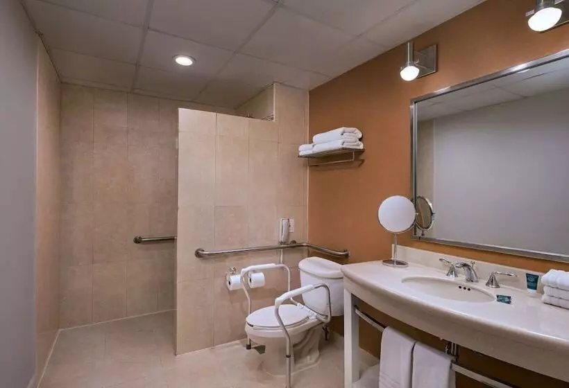 호텔 Four Points By Sheraton Galerias Monterrey