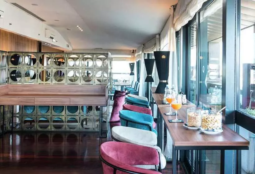 هتل Doubletree by Hilton Florence Metropole