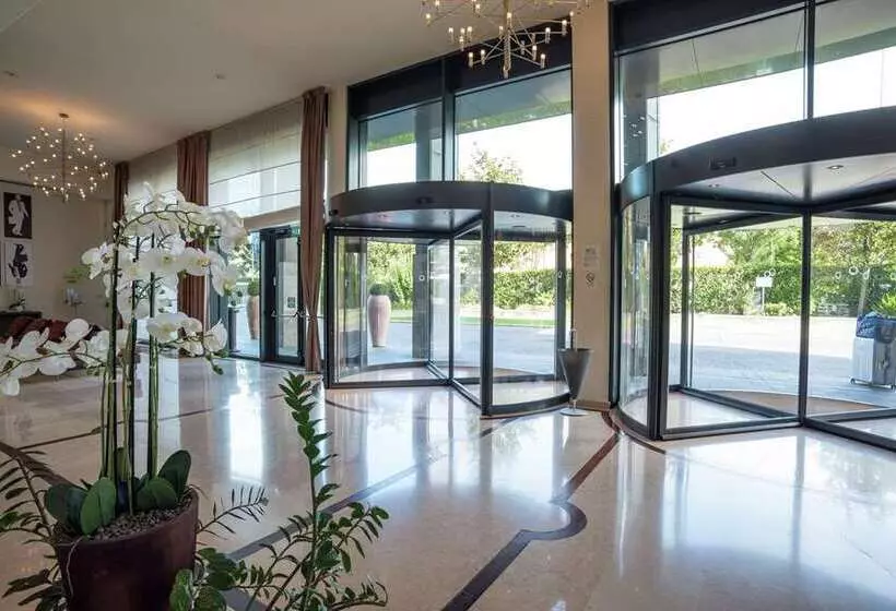 هتل Doubletree by Hilton Florence Metropole