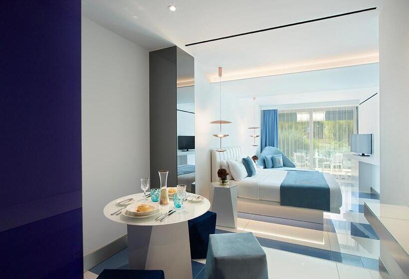 I Resort Beach Hotel & Spa