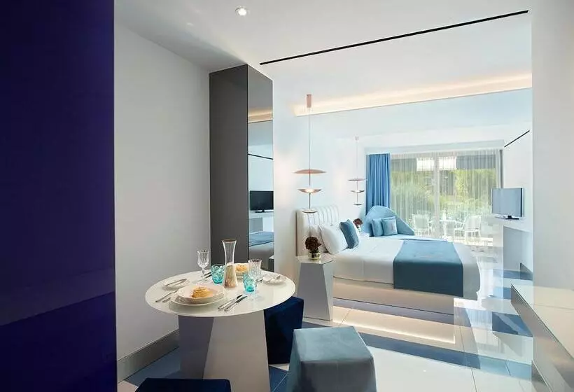 I Resort Beach Hotel & Spa