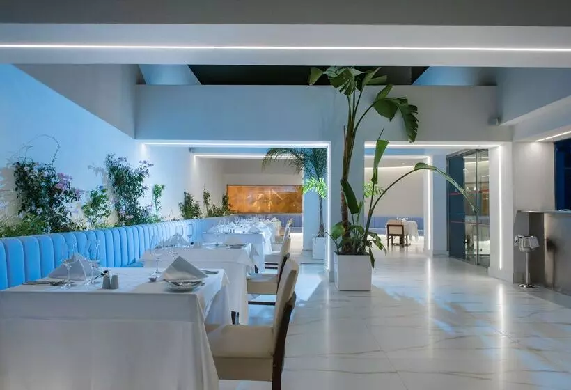 I Resort Beach Hotel & Spa